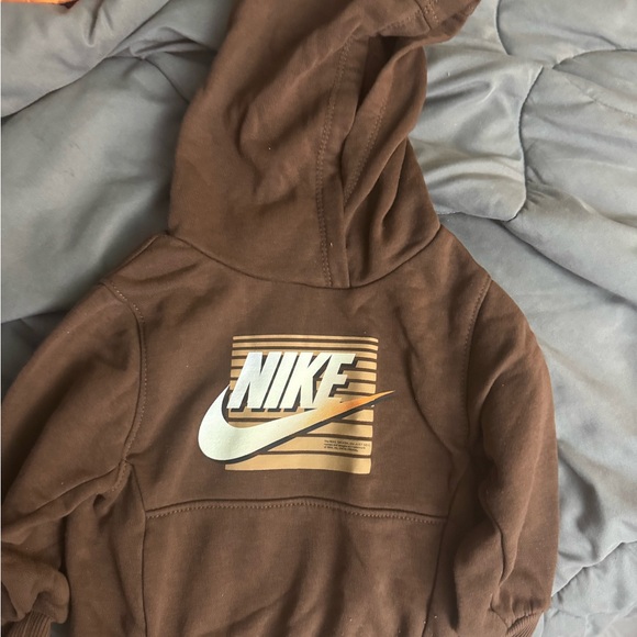 Nike baby sweatsuit 12M - Picture 3 of 8